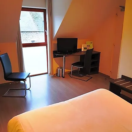 Hotel De La Baie 2*