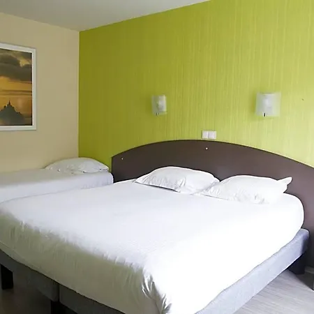 Hotel De La Baie 2*