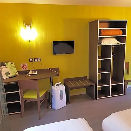 Hotel De La Baie 2*