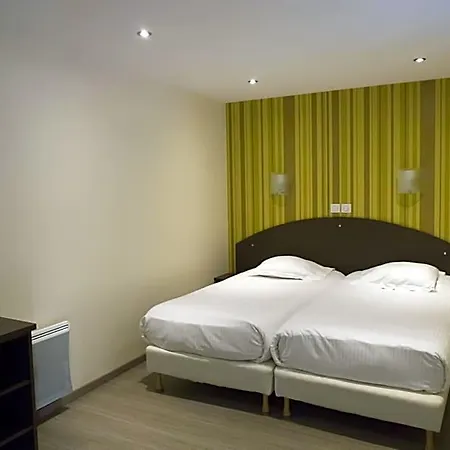 Hotel De La Baie 2*